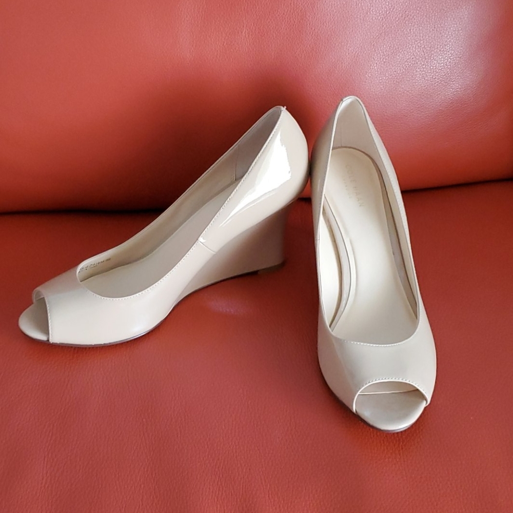 NWOT Cole Haan women's size 9B shoes